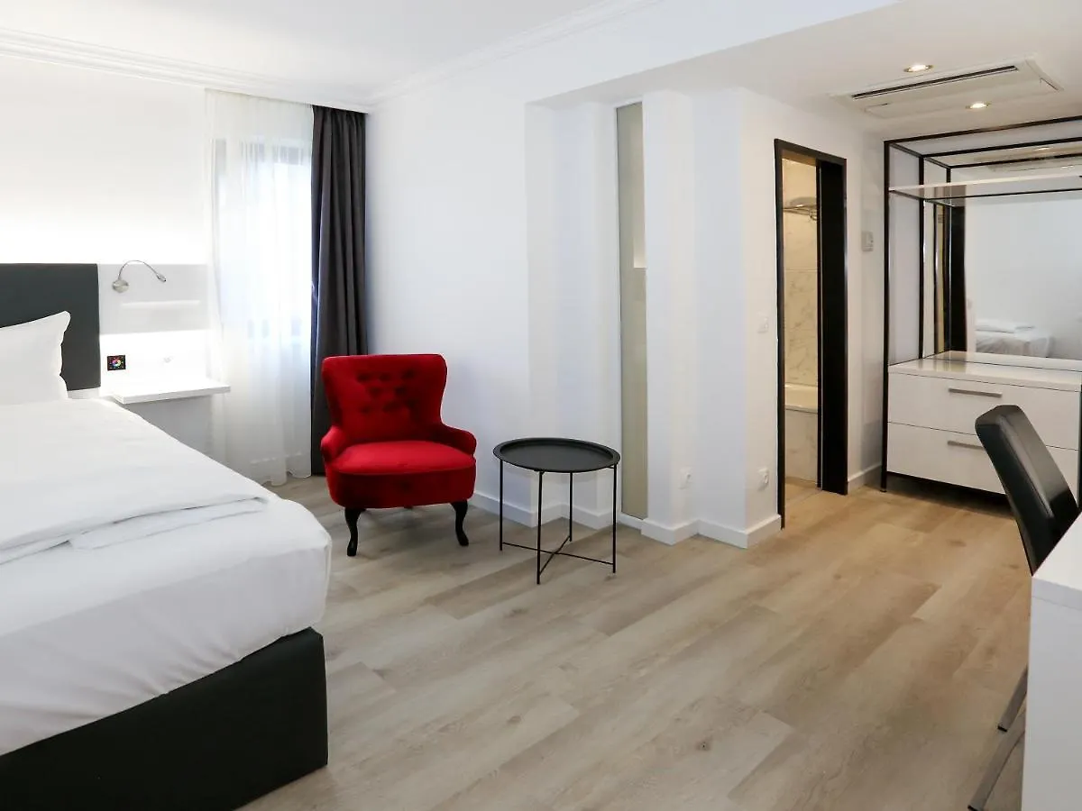 Dormero Hotel Meerbusch 4*,  Germania